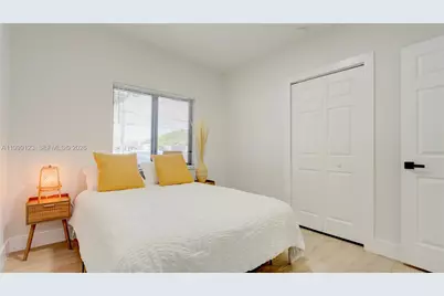 2736 NW 21st Ave, Oakland Park, FL 33311 - Photo 17