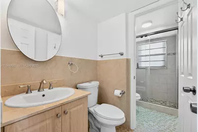 8250 Byron Ave #404, Miami Beach, FL 33141 - Photo 13