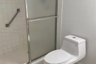 13255 SW 9th Ct, Pembroke Pines, FL 33027 - Photo 13