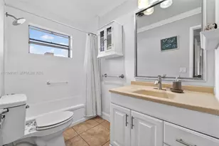 300 NE 14th Ave, Hallandale Beach, FL 33009 - Photo 27