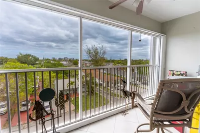 330 SE 2nd St #405F, Hallandale Beach, FL 33009 - Photo 3