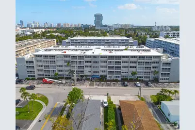 330 SE 2nd St #405F, Hallandale Beach, FL 33009 - Photo 33