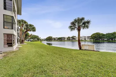 1526 Whitehall Dr #206, Davie, FL 33324 - Photo 3