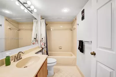 1526 Whitehall Dr #206, Davie, FL 33324 - Photo 17
