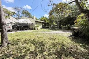 777 NE 144th St, North Miami, FL 33161 - Photo 3