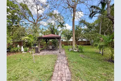 777 NE 144th St, North Miami, FL 33161 - Photo 15