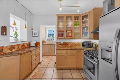 4072 Park Ave, Miami, FL 33133 - Photo 13