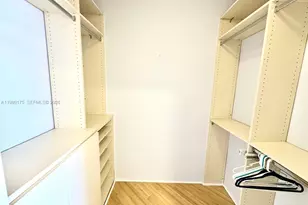 2000 Island Blvd, Aventura, FL 33160 - Photo 37
