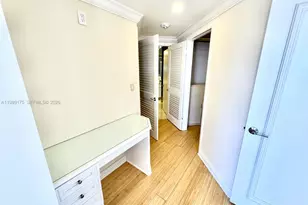 2000 Island Blvd, Aventura, FL 33160 - Photo 39