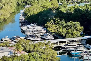 2000 Island Blvd, Aventura, FL 33160 - Photo 43