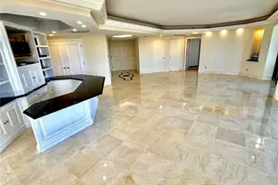 2000 Island Blvd, Aventura, FL 33160 - Photo 15