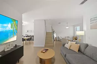 11613 NW 78th St, Doral, FL 33178 - Photo 9