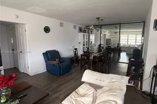 141 NE 10th Ave, Hallandale Beach, FL 33009 - Photo 17