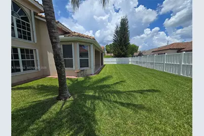 18341 NW 10th St, Pembroke Pines, FL 33029 - Photo 25
