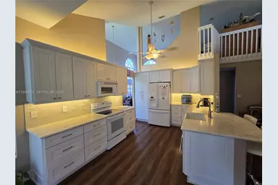 18341 NW 10th St, Pembroke Pines, FL 33029 - Photo 5
