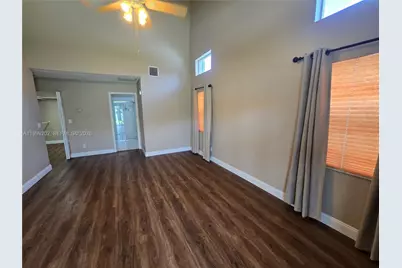 18341 NW 10th St, Pembroke Pines, FL 33029 - Photo 11