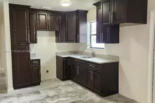 7750 NW 14th Pl, Miami, FL 33147 - Photo 9