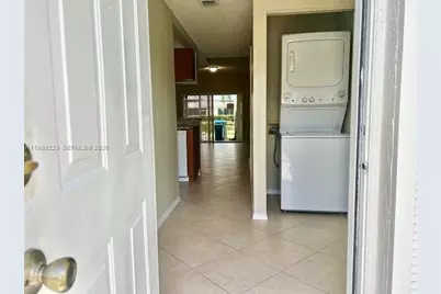 16648 Hemingway Dr, Weston, FL 33326 - Photo 3