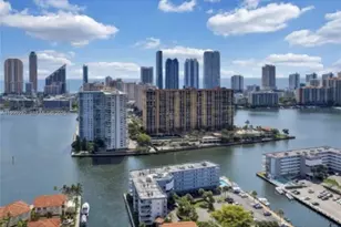 3681 NE 170th St, North Miami Beach, FL 33160 - Photo 37