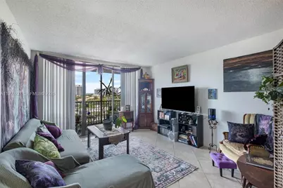 3475 N Country Club Dr #619, Aventura, FL 33180 - Photo 1