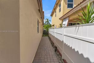 3920 NE 13th Dr, Homestead, FL 33033 - Photo 5