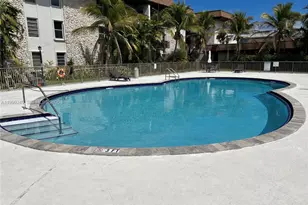 7473 SW 82nd St, Miami, FL 33143 - Photo 9