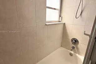 [Address not provided], Hallandale Beach, FL 33009 - Photo 17