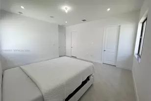 8037 NW 46th Terrace, Doral, FL 33166 - Photo 9