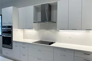 8037 NW 46th Terrace, Doral, FL 33166 - Photo 5