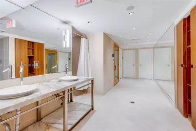 335 S Biscayne Blvd #1004, Miami, FL 33131 - Photo 25