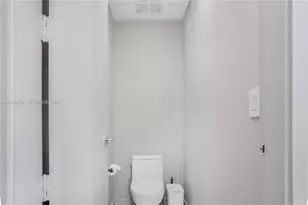 700 NE 24, Miami, FL 33137 - Photo 37
