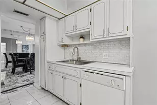 4330 Hillcrest Dr, Hollywood, FL 33021 - Photo 13