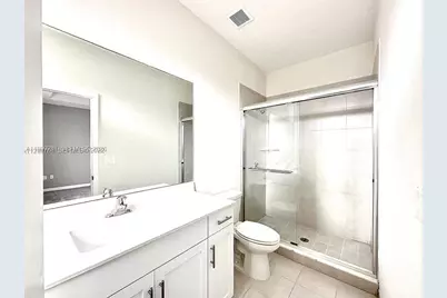20800 NE 5th Ct, Miami, FL 33179 - Photo 17