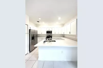 20800 NE 5th Ct, Miami, FL 33179 - Photo 3