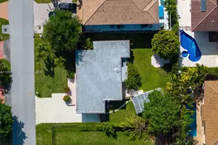 261 188th St, Sunny Isles Beach, FL 33160 - Photo 37