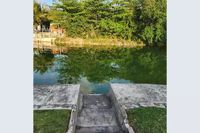 3325 S Lake Dr, Miami, FL 33155 - Photo 3