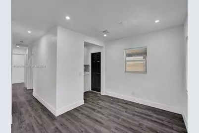 6420 SW 22nd Ct, Miramar, FL 33023 - Photo 7