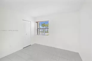 685 W Park Dr, Miami, FL 33172 - Photo 19