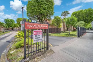 685 W Park Dr, Miami, FL 33172 - Photo 31