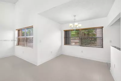 685 W Park Dr #206-11, Miami, FL 33172 - Photo 13