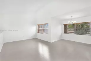 685 W Park Dr, Miami, FL 33172 - Photo 5