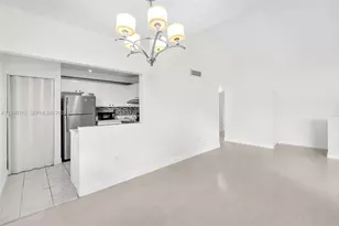 685 W Park Dr, Miami, FL 33172 - Photo 9