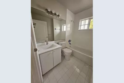 2527 W 76th St #208, Hialeah, FL 33016 - Photo 21