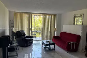 20335 W Country Club Dr, Aventura, FL 33180 - Photo 3