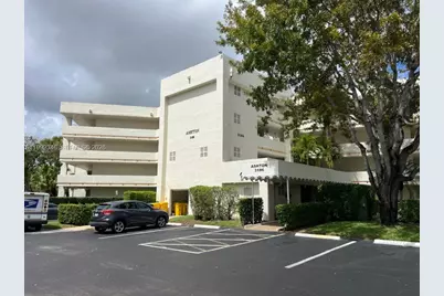 3186 Via Poinciana #211, Lake Worth, FL 33467 - Photo 1