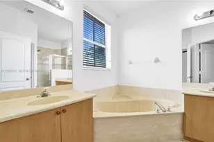 12795 SW 22nd St, Miramar, FL 33027 - Photo 13