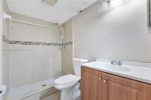 4851 NW 26th Ct, Lauderdale Lakes, FL 33313 - Photo 9