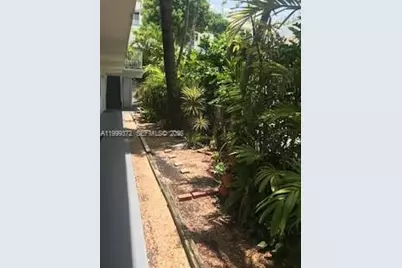 323 Washington Ave #4, Miami Beach, FL 33139 - Photo 13