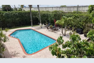 911 SW 51st Ave, Plantation, FL 33317 - Photo 27