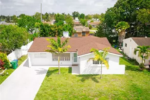 7031 SW 27th Ct, Miramar, FL 33023 - Photo 1